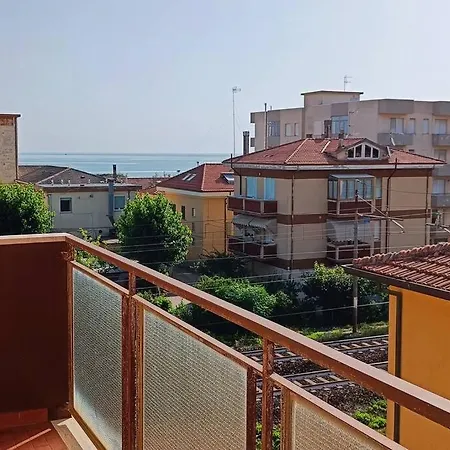 Casa Di Velluto A 150 Metri Dal Mare セニガッリア